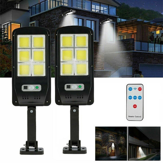 PAIRE DE LAMPADAIRES SOLAIRES À DÉTECTEUR, À 6 LED COB