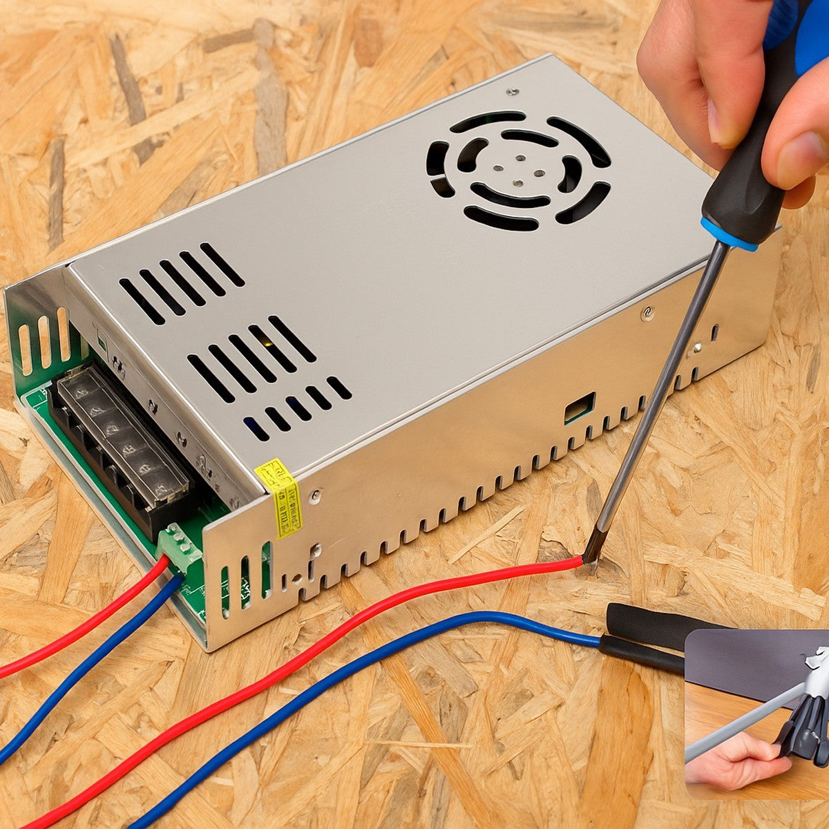 ALIMENTATION 12V 50A 220V STABILISÉE À DÉCOUPAGE TRANSFORMATEUR TRIMMER VENTILATEUR DA-5
