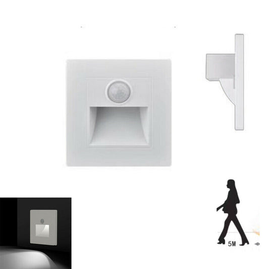 LUCE NOTTURNA SCALE ARMADIO SENSORE MOVIMENTO PIR LED BIANCA FREDDO 6000K 03176