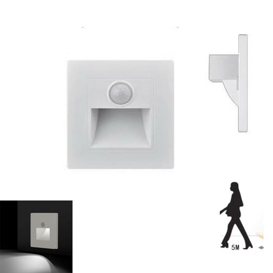 LUCE NOTTURNA SCALE ARMADIO SENSORE MOVIMENTO PIR LED BIANCA FREDDO 6000K 03176