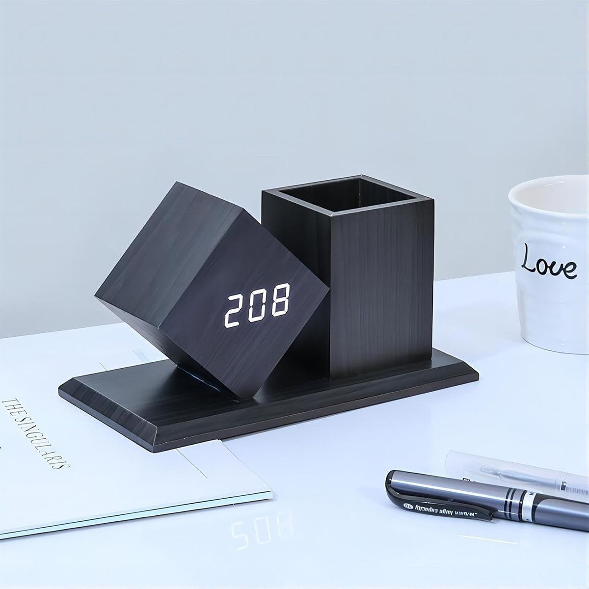 SVEGLIA DIGITALE MULTIFUNZIONE CON PORTAPENNE LEGNO LED TEMPERATURA USB 06725
