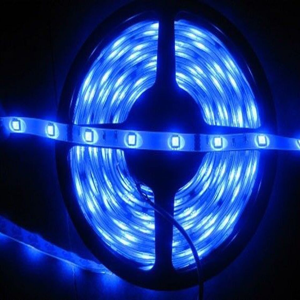 STRISCIA STRIP 300 LED SMD 5050 FLESSIBILE 5M ADESIVA LUCE BLU IP65 14.4 W/MT